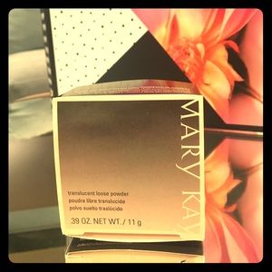 Mary Kay translucent loose powder